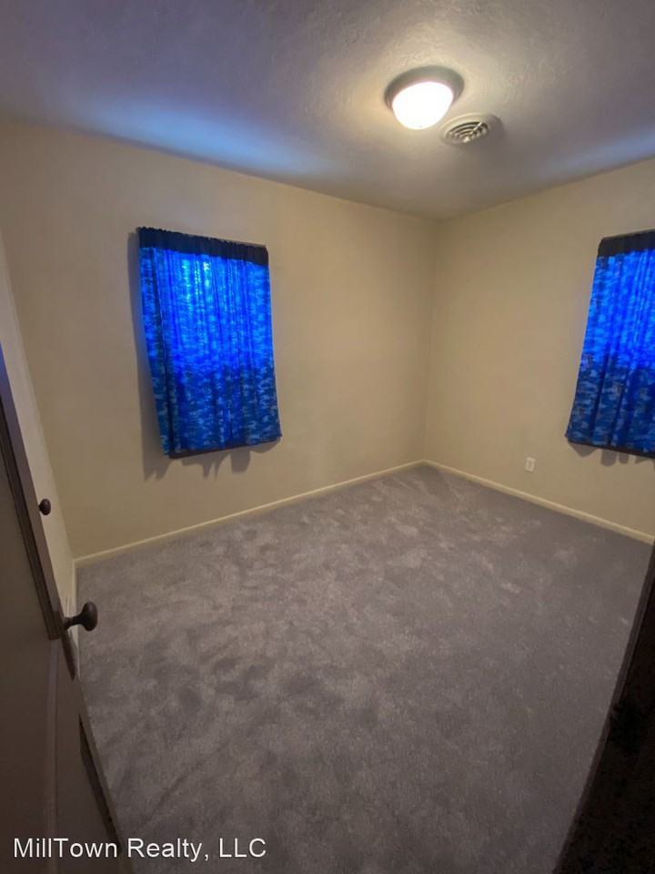 3124 Orchard Ave - Photo 3 of 12