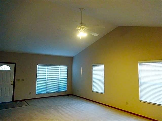 3024 Shady Knoll Ln - Photo 3 of 16