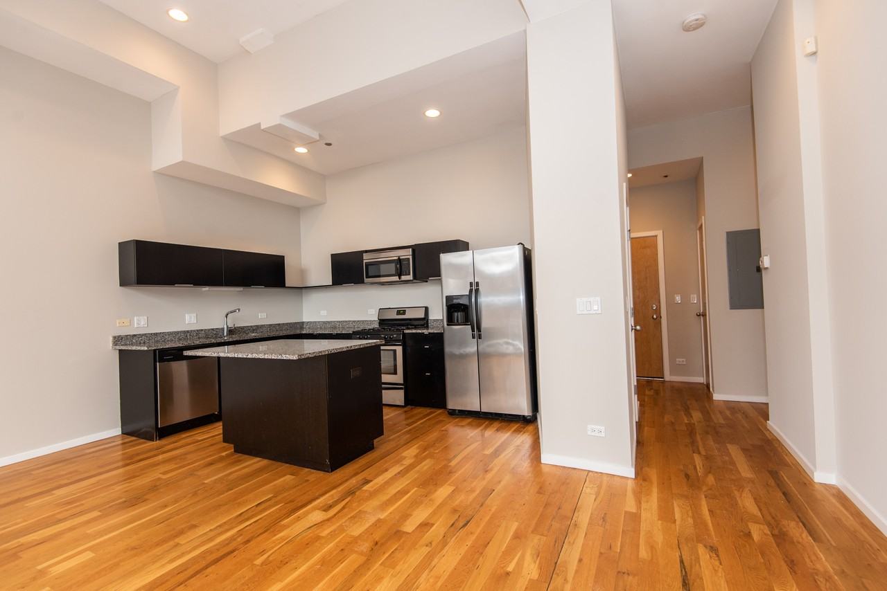 2157 N Damen - Photo 3 of 41