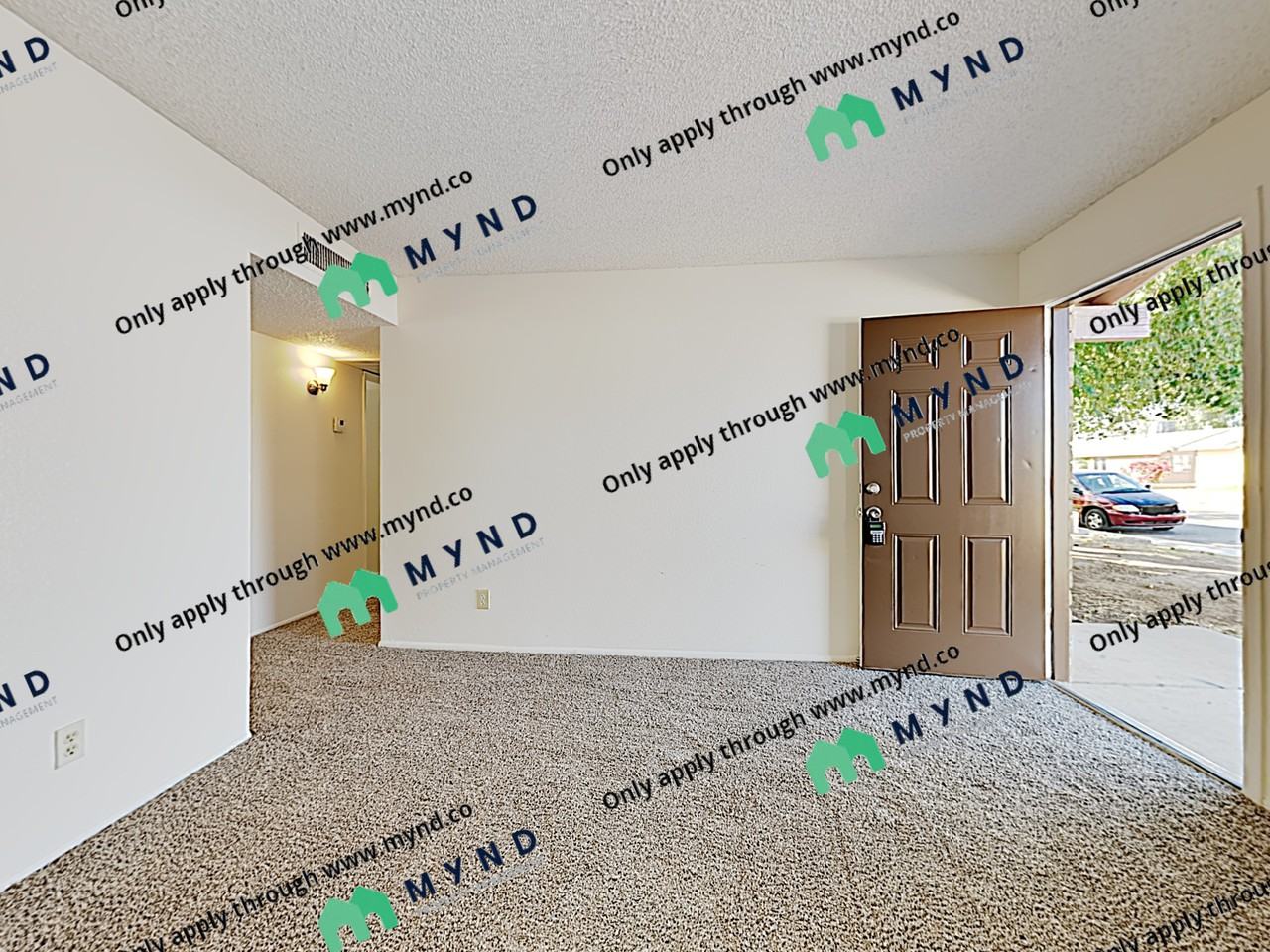 8621 W Columbus Ave - Photo 2 of 19