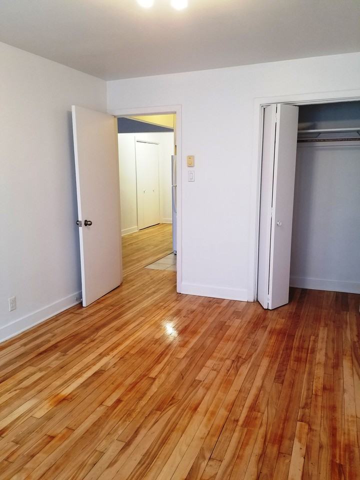 2875 Avenue Ekers #3 - Photo 6 of 10