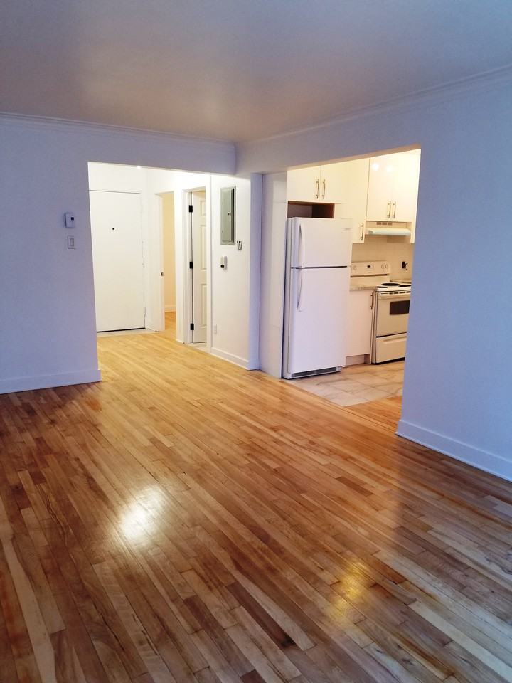 2875 Avenue Ekers #3 - Photo 7 of 10