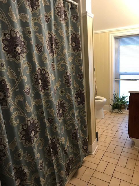 411 Lisgar - Photo 3 of 7