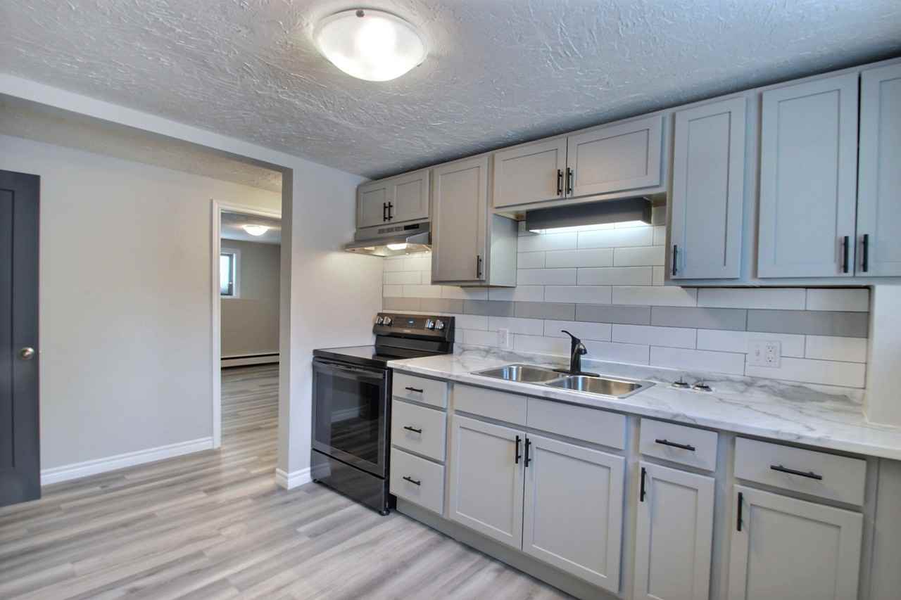 62 8 Street - 1 #1 - Photo 2 of 11