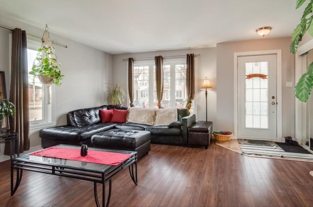 108 Rue Julien - Photo 3 of 11