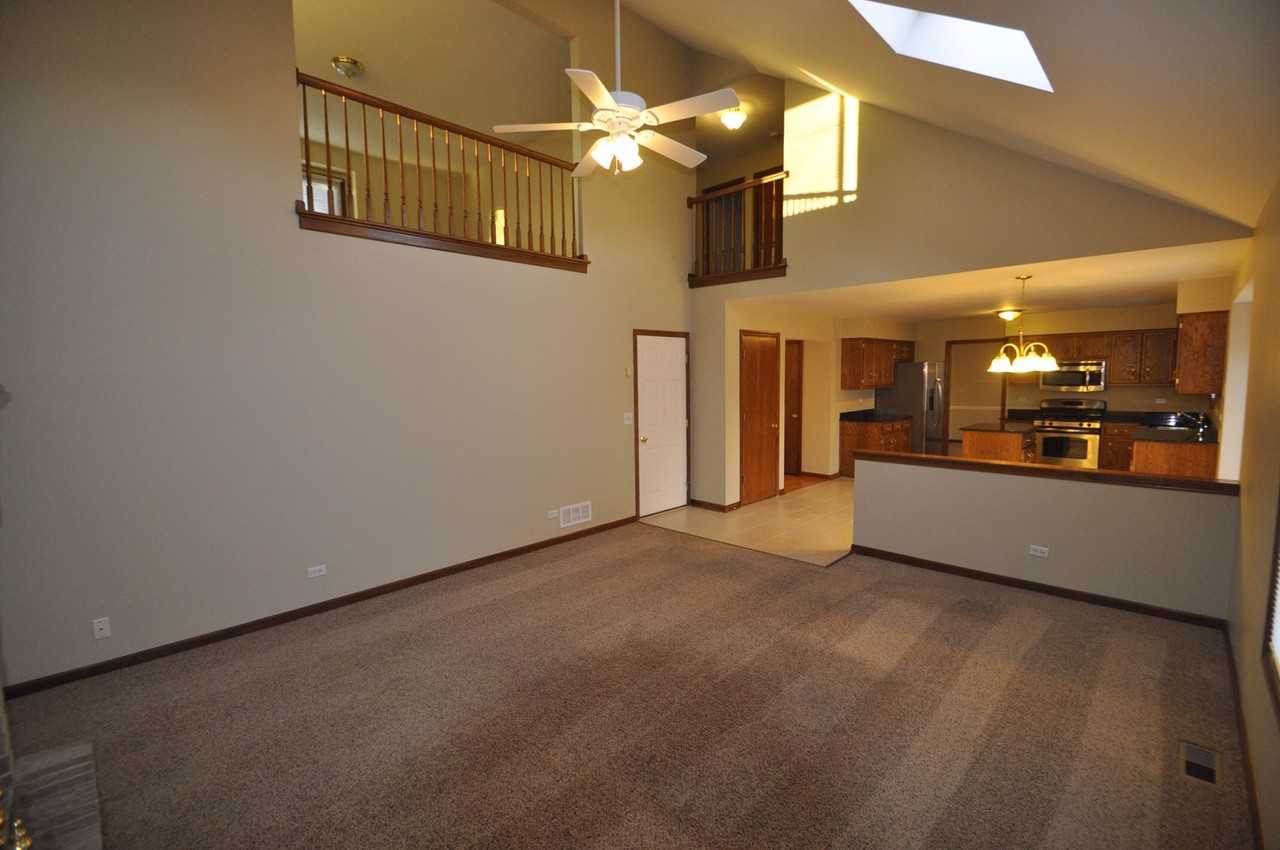 1442 Shaman Dr - Photo 3 of 10