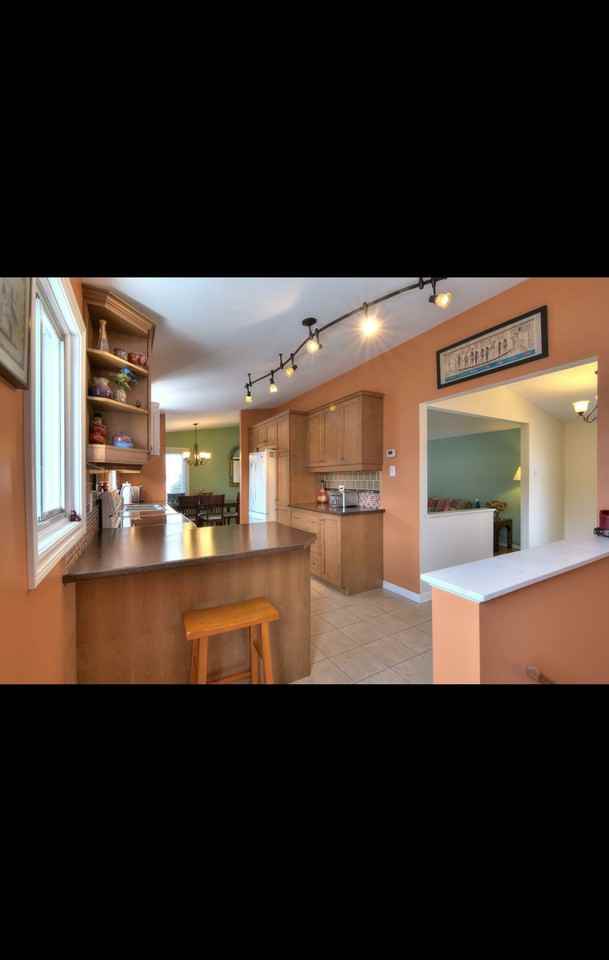 4762 Rue Meloche - Photo 3 of 11