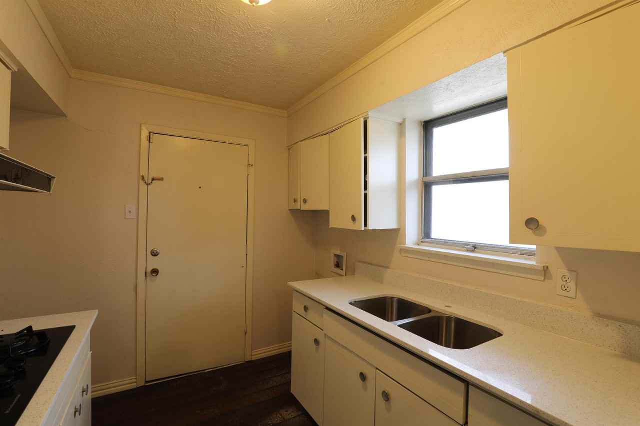 2316 Avis St #1 - Photo 3 of 17