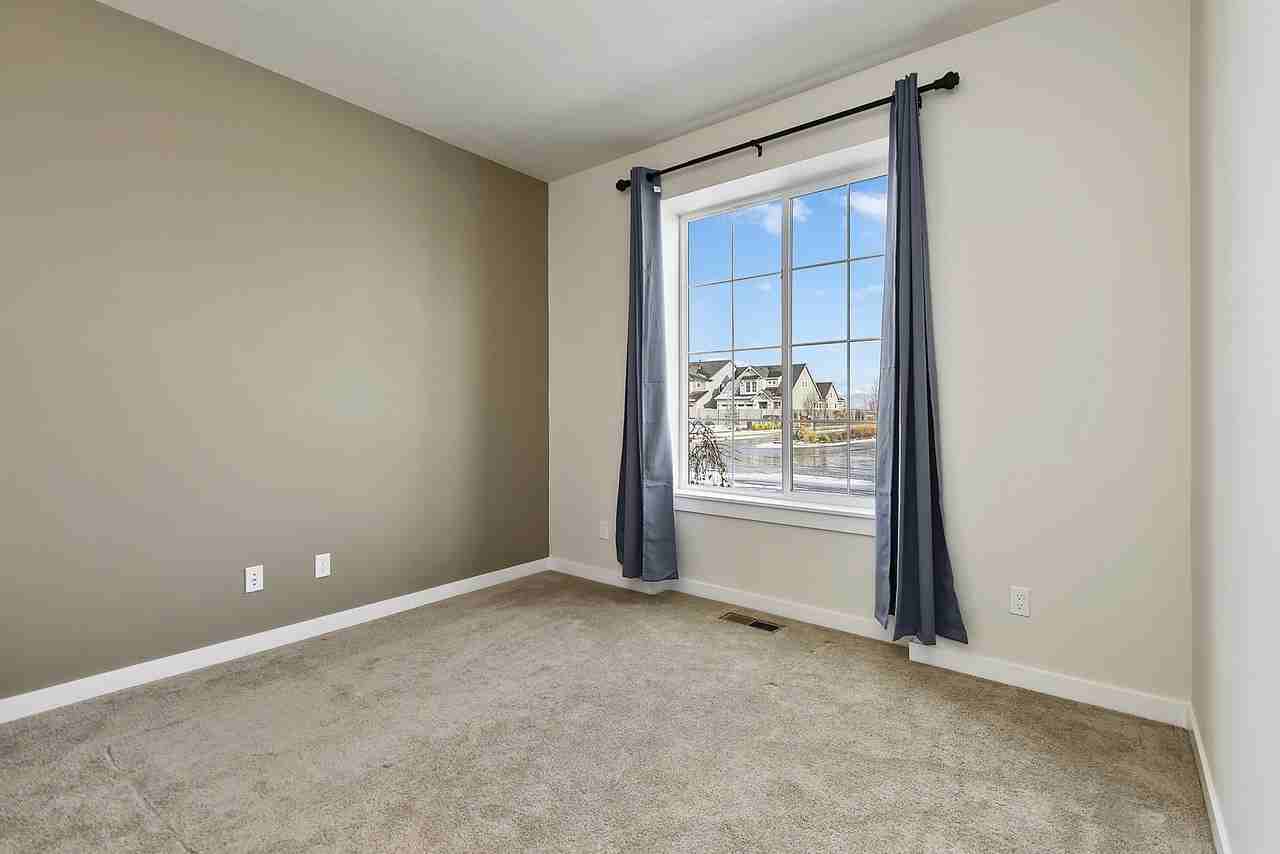 18199 Trautman Ave #1 - Photo 4 of 26