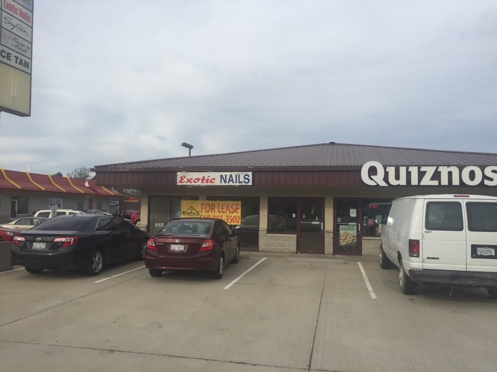 402 Plaza Drive - Photo 7 of 8