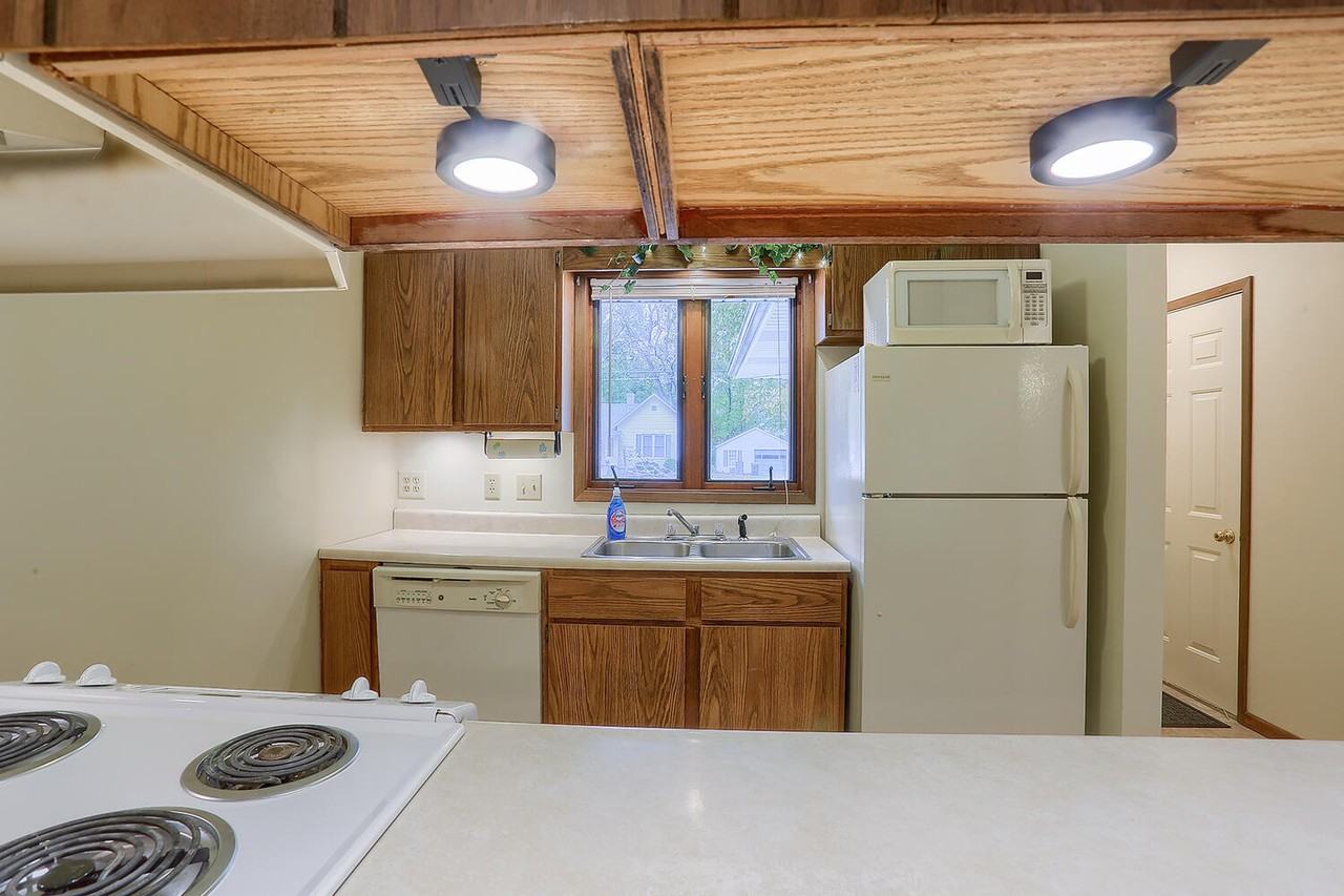 706 South Vine Street - AUnit A #A - Photo 3 of 10