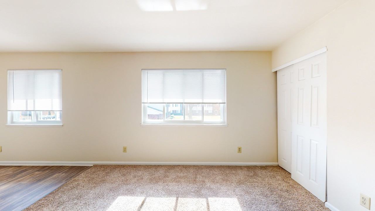 Sherwood Forest - Photo 7 of 32