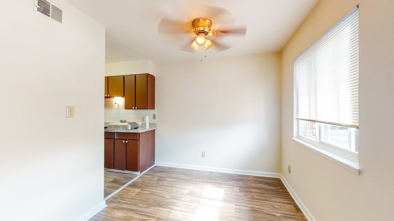 Sherwood Forest - Photo 2 of 32