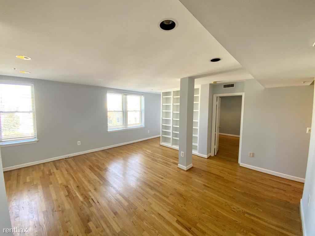 1801 1801 Calvert Street Northwest 407 - Photo 3 of 28