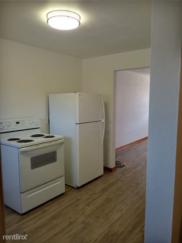 213 3rd St - Photo 3 of 16