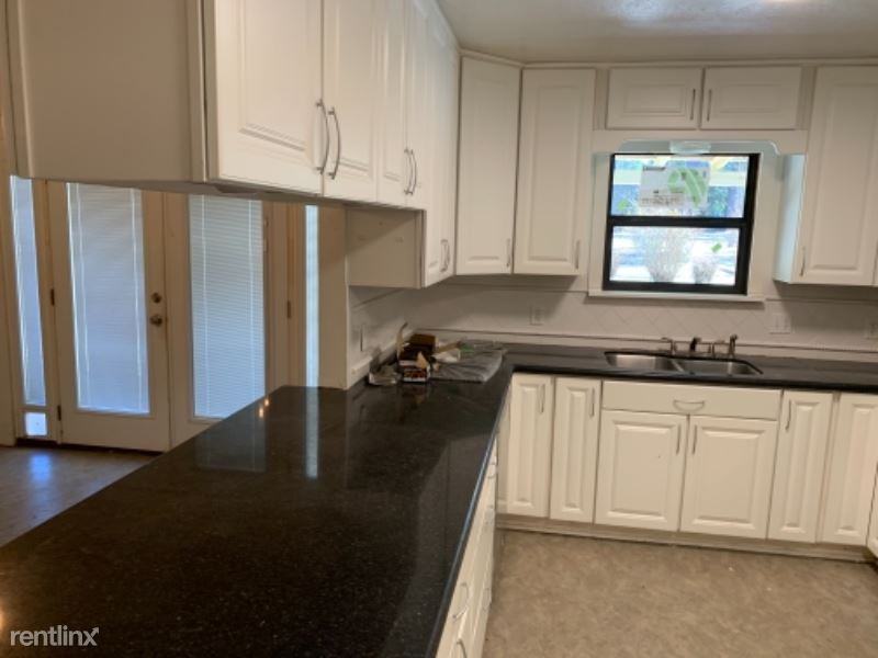 603 Timberland Dr - Photo 3 of 15