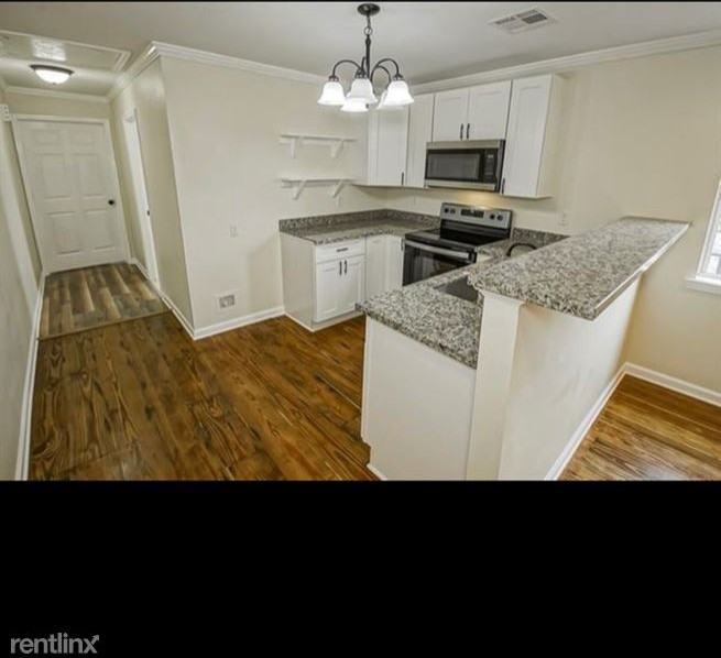 3141 Law St - Photo 3 of 7