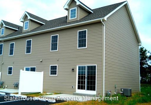 Willow Ridge Manor - Photo 2 of 13