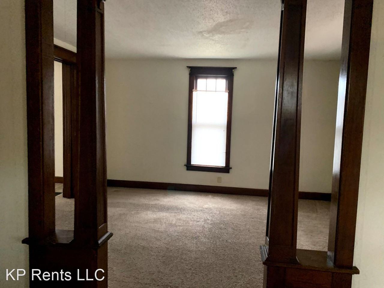 423 S Grand Ave - Photo 3 of 14