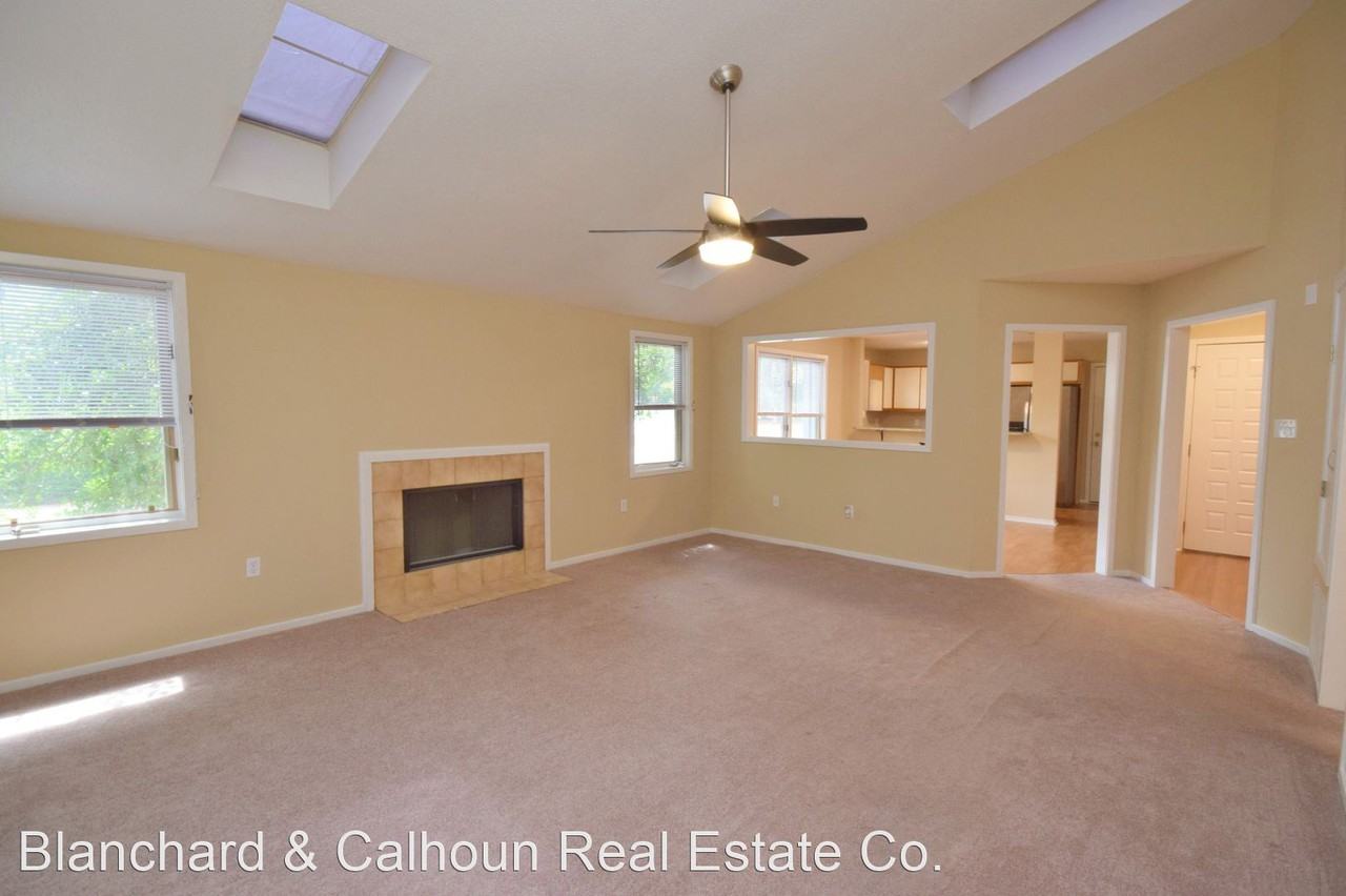 3209 Summerchase Cir - Photo 2 of 19
