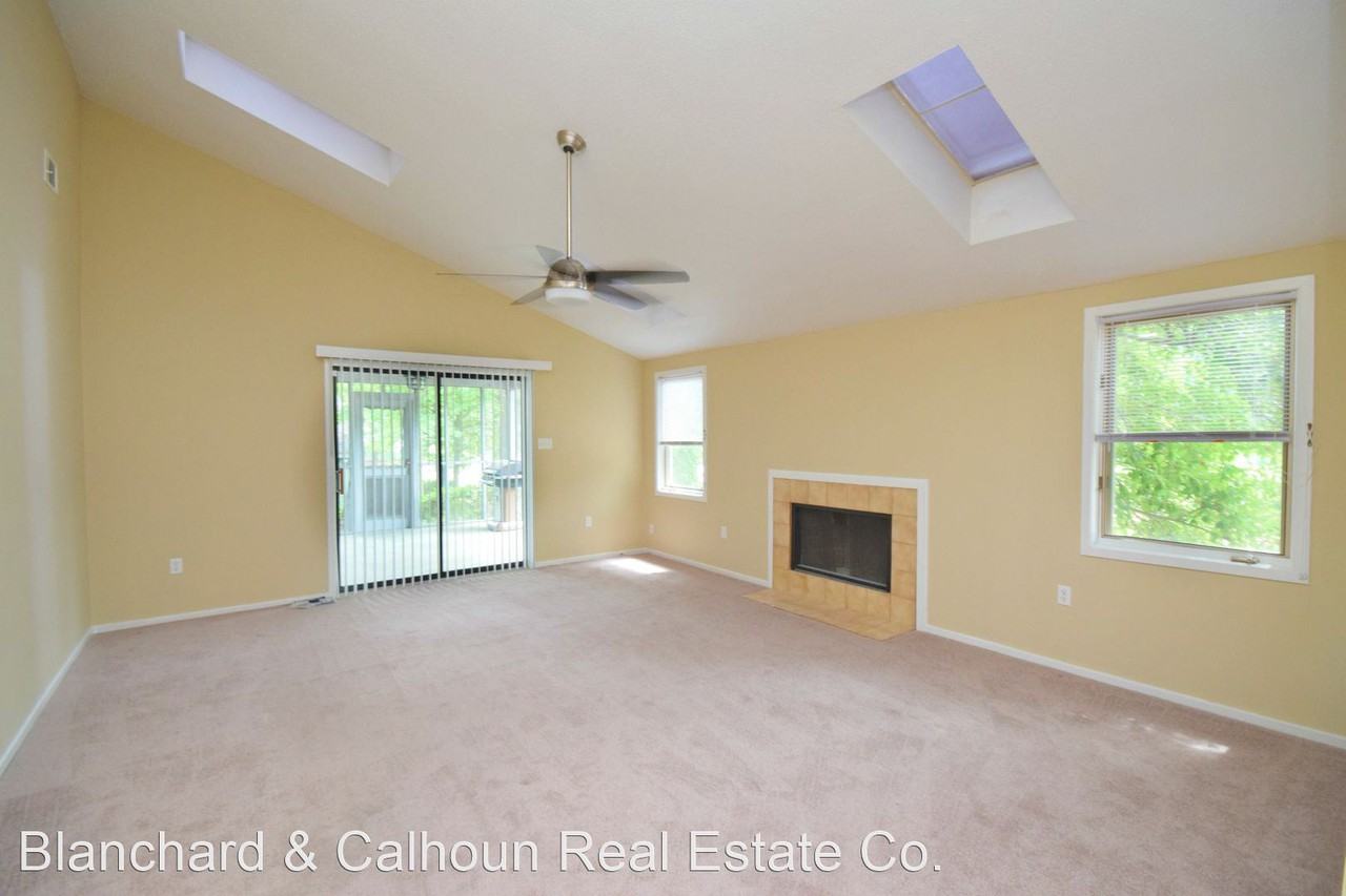 3209 Summerchase Cir - Photo 3 of 19