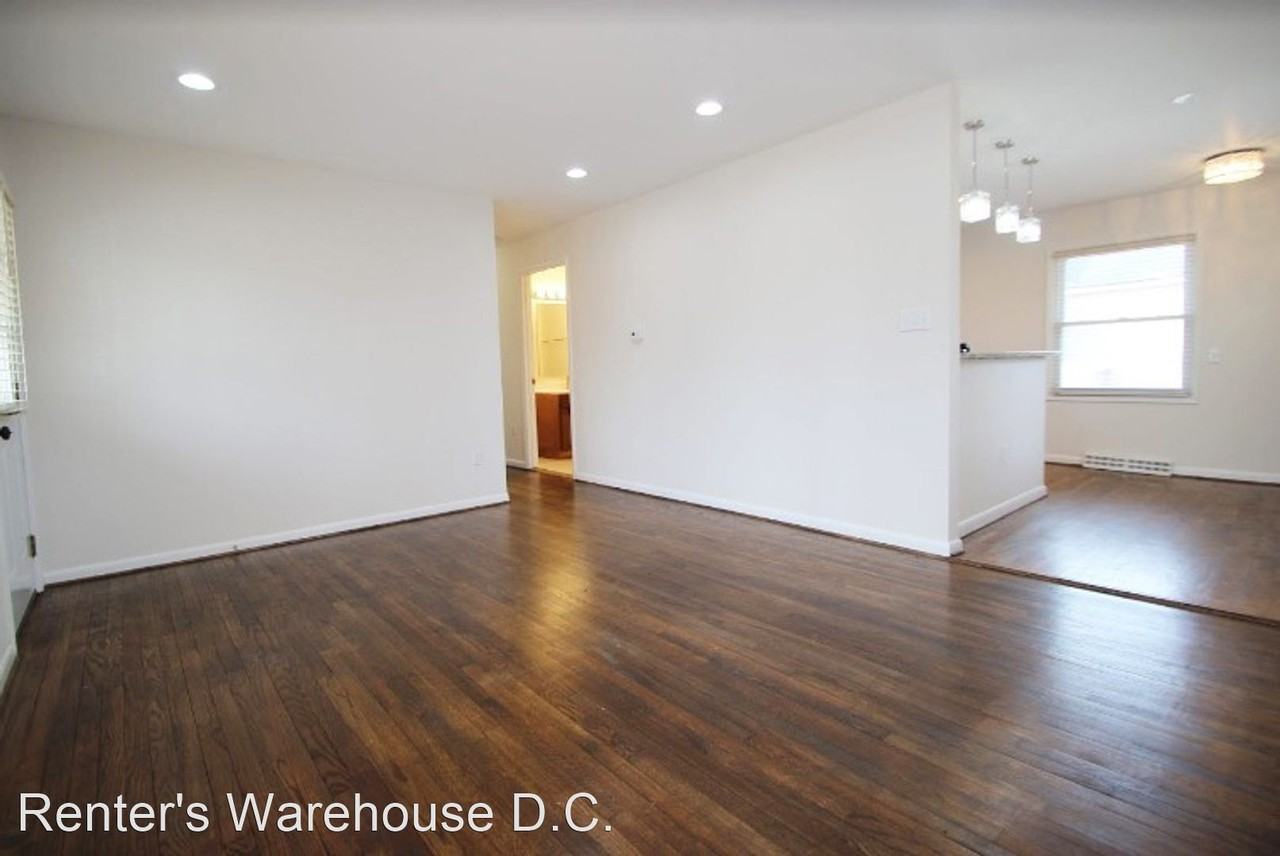 6814 Eads St - Photo 2 of 16