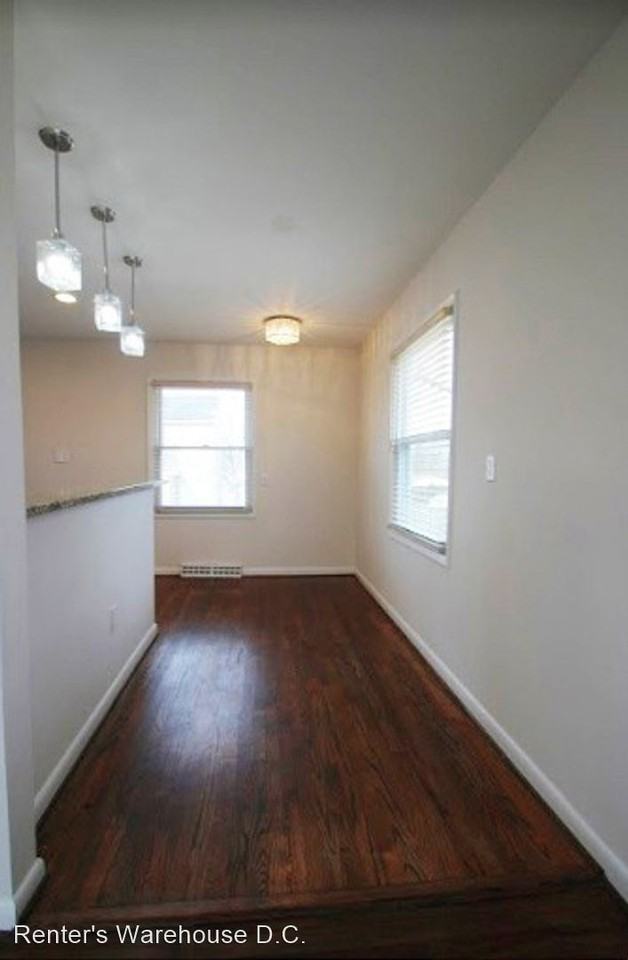 6814 Eads St - Photo 3 of 16