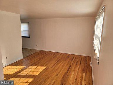1020 Washington Ave - Photo 3 of 12