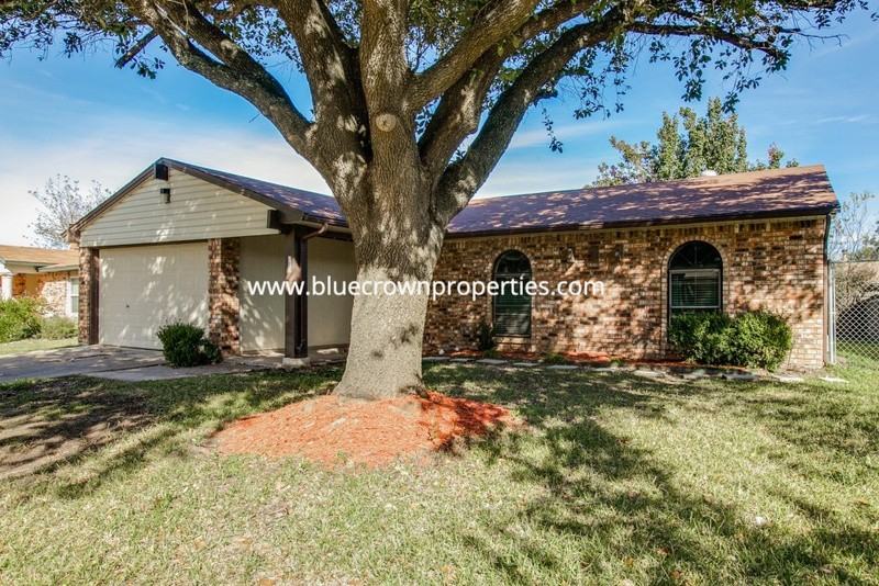 613 Live Oak Dr - Photo 3 of 21