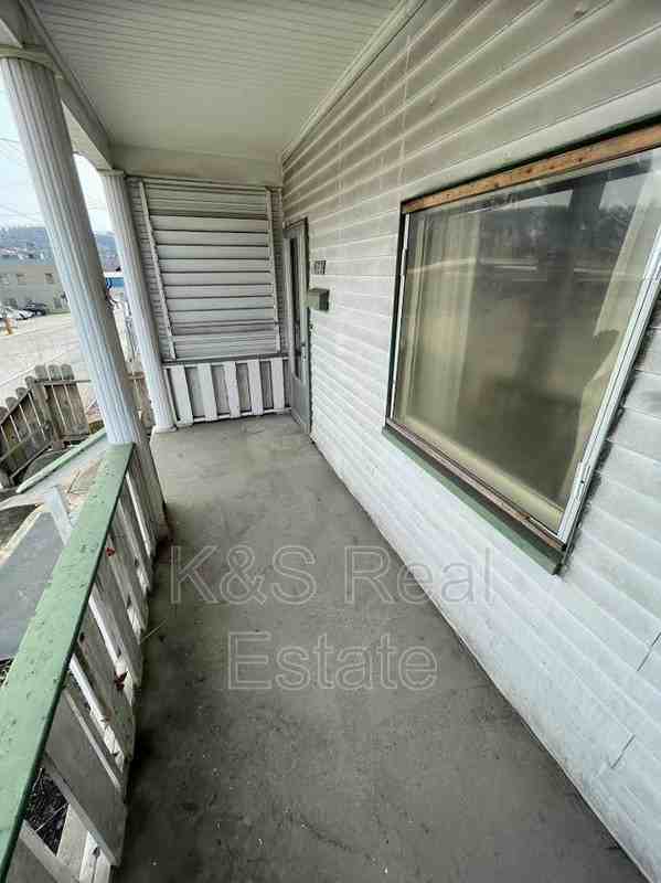 134 Corey Ave - Photo 2 of 11