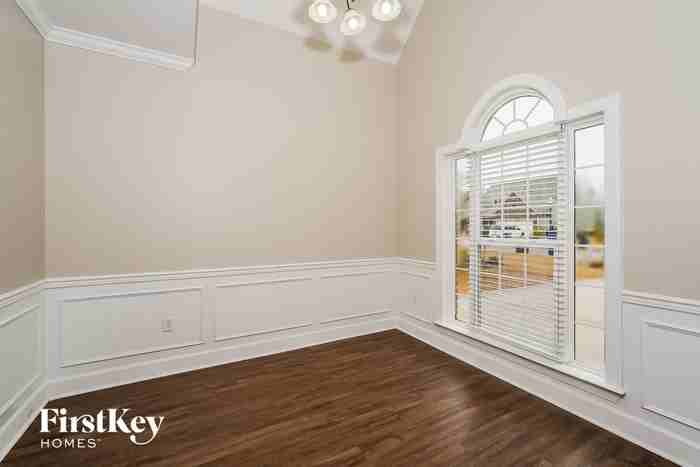 8705 Highlands Dr - Photo 3 of 14