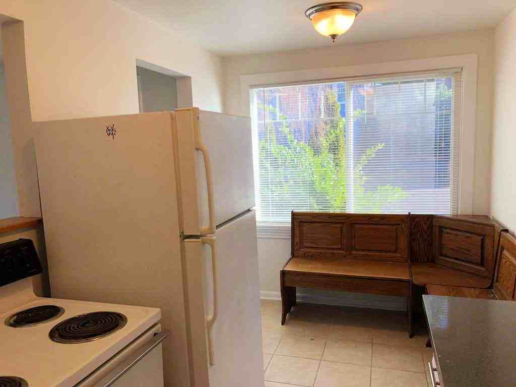 211 28th Ave - Photo 2 of 9