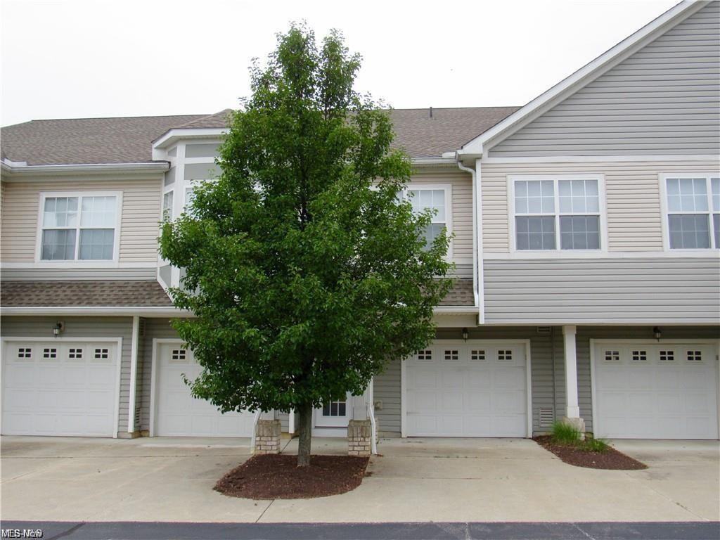 522 Robinwood Ln #D - Photo 2 of 29