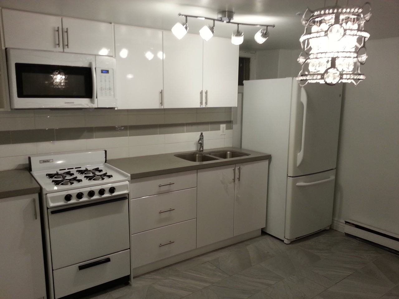 121 Concord Avenue - Photo 2 of 28