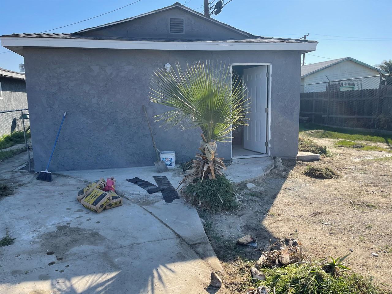 1301 East Planz Road - 2 #2, Bakersfield, CA 93307 1 ...