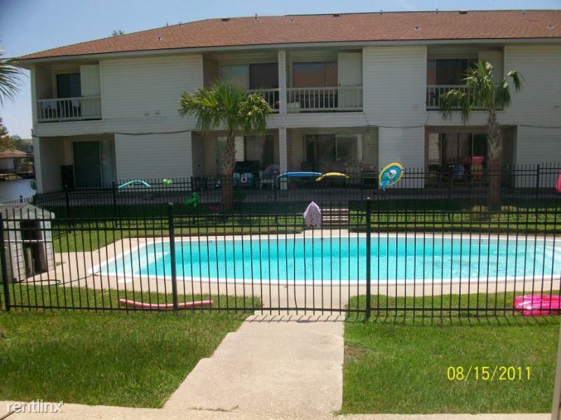 4620 Pontchartrain Dr - Photo 3 of 12