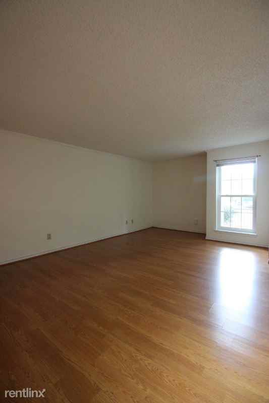 1539 1539 Lincoln Way 101 - Photo 3 of 20