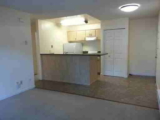 213 Boardwalk Dr #D - Photo 2 of 10