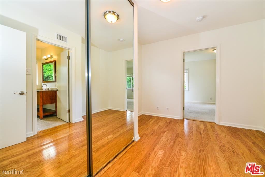 1122 El Medio Ave - Photo 3 of 10