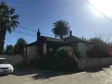 715 S Victoria Ave - Photo 2 of 15