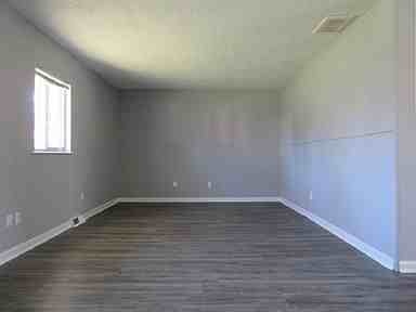 8145 Railroad Rd - Photo 3 of 11