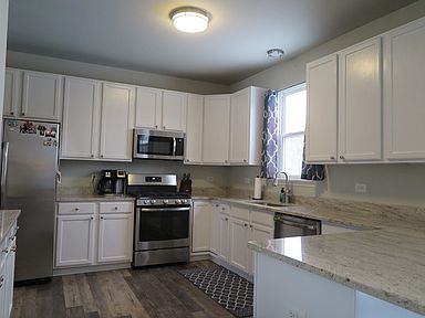 1809 Oleander Dr - Photo 2 of 13