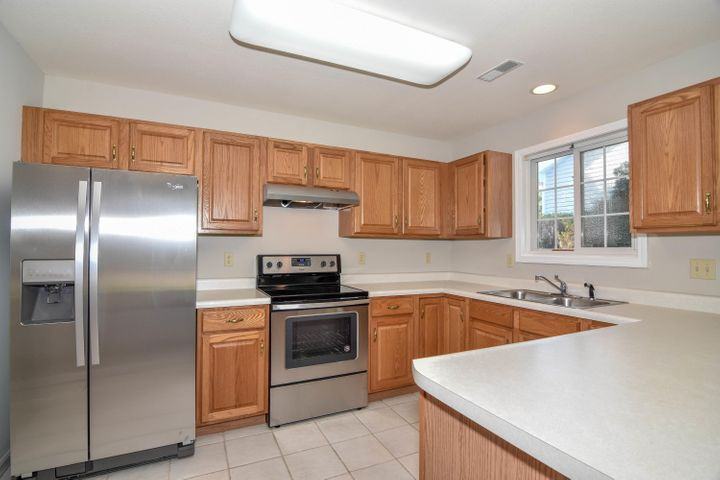 1608 Apple Valley Court - Photo 3 of 16