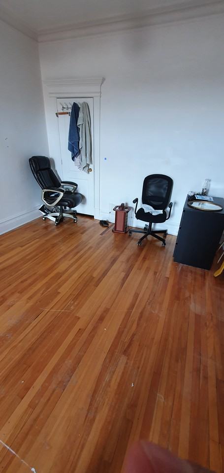 4br/6.5 apartment - downtown Montreal - Village (2mins walk from metro beaudry) - Photo 3 of 12