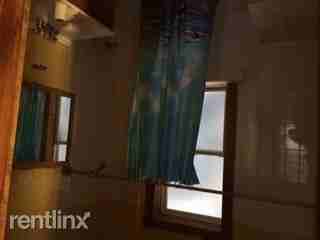 5629 S Wood St - Photo 3 of 6