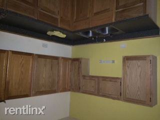 5629 S Wood St - Photo 2 of 6