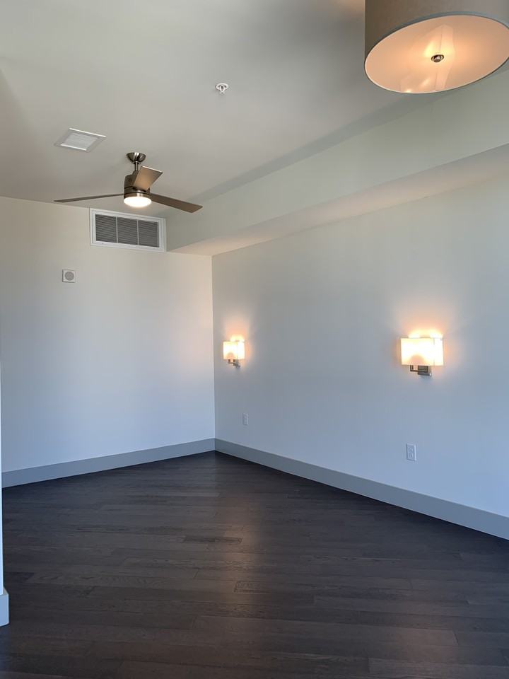 2371 Victory Avenue - Photo 3 of 9