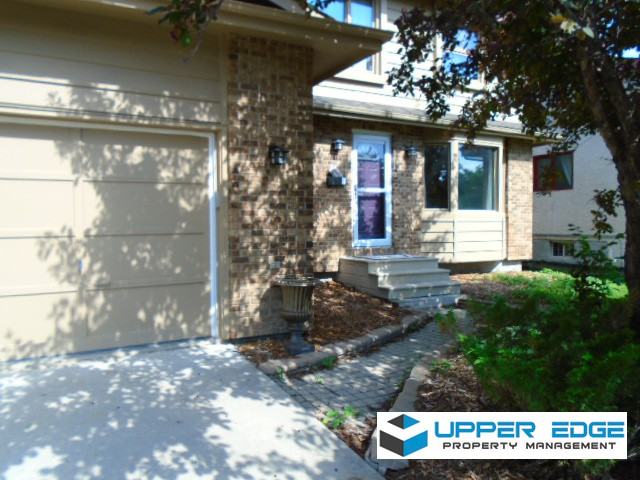 123 Foxmeadow Dr - Photo 2 of 14