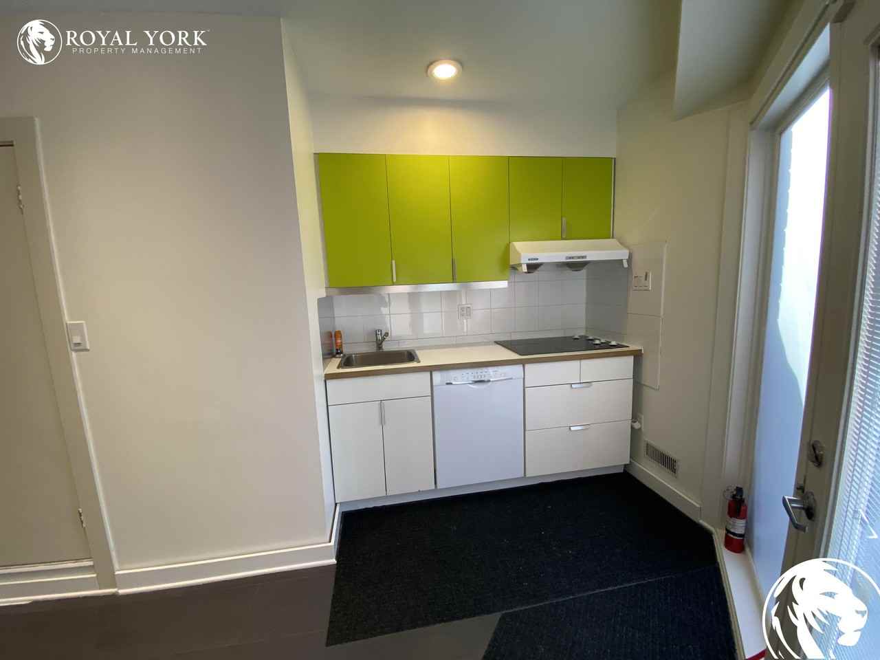 592 Mount Pleasant Rd #2 - Photo 3 of 14