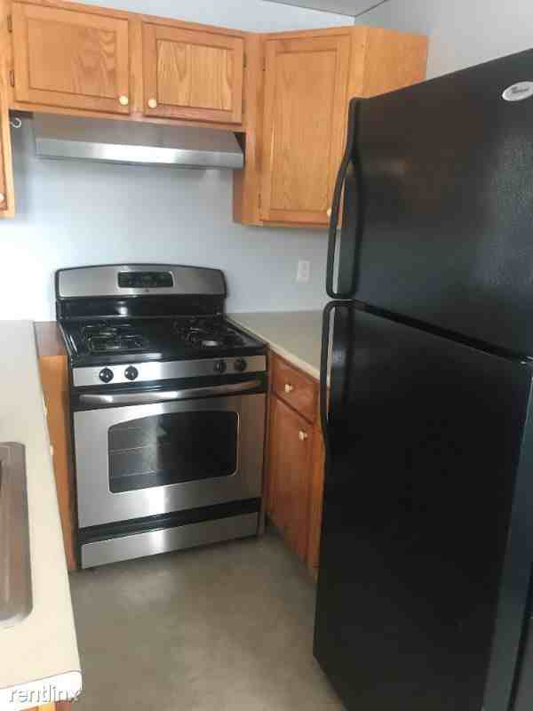 3329 3329 Mohawk St 1 - Photo 2 of 10